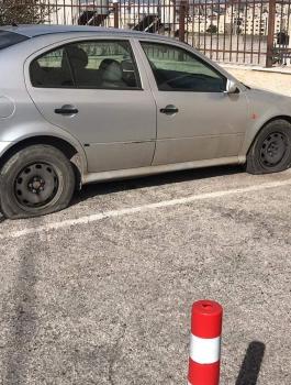 المستوطنون  يعطبون مركبات في  البيرة .