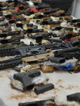 تهريب اسلحة من لبنان الى اسرائيل