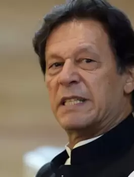 عمران خان وباكستان