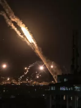 اطلاق صواريخ من غزة