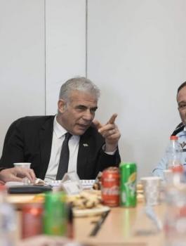 لابيد في القدس .jpg