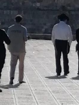 المستوطنين يقتحمون الاقصى