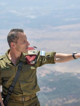 نفتالي بنيت والجيش