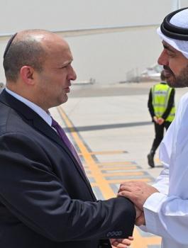 نفتالي بنيت في الامارات