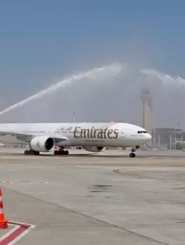 طيران الامارات