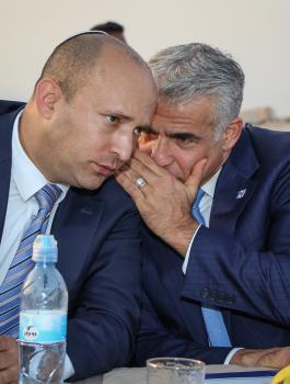 نفتالي بنيت ولابيد