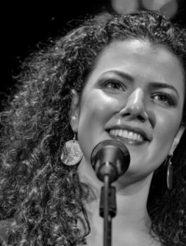مصر ومغنية فلسطينية
