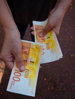 اسرائيل والدعم الاقتصادي للسلطة