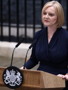 استقالة رئيسة وزراء بريطانيا