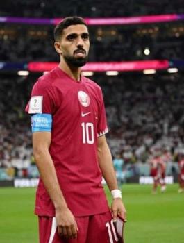 قائد منتخب قطر