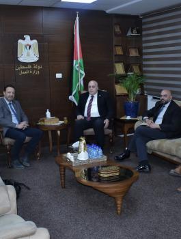 وزير العمل والاتحاد الاوروبي