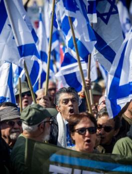 القضاء والمعارضة الاسرائيلية