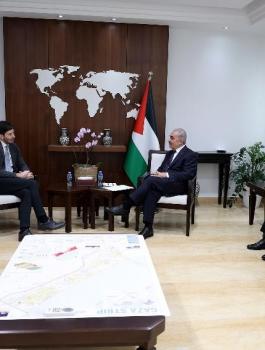 اشتية والبرمان الإيطالي.jpg-97029565-4afd-4e99-8762-4f3c41b5b266.jpg