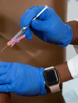 طعومات الاطفال في قطاع غزة