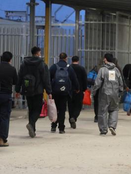 Palesitnian-workers-checkpoint-Getty-e1615909919205.jpg