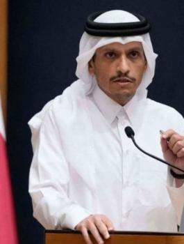 وزير-خارجية-قطر-محمد-بن-عبد-الرحمن-آل-ثاني-مع-علم-100-730x438.jpg