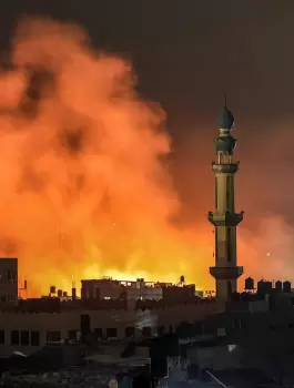الجيش الاسرائيلي يحرقون منازل