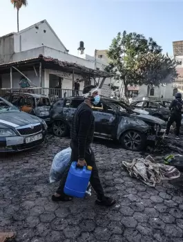 AA-20231018-32441370-32441360-AFTERMATH_OF_THE_STRIKE_HIT_ALAHLI_ARABI_BAPTIST_HOSPITAL_IN_GAZA.webp