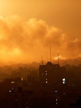 gaza_redsky_2982342k.jpg