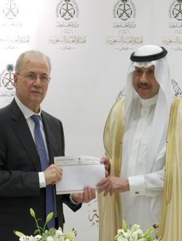مصطفى يتسلم الدعم السعودي.jfif-43ffb7ee-20c2-44d1-b0c9-34f0c4fab300.jpg