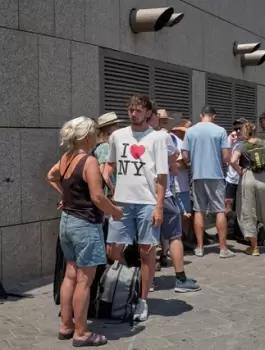 israel-evacuations-ap25168358882265.webp