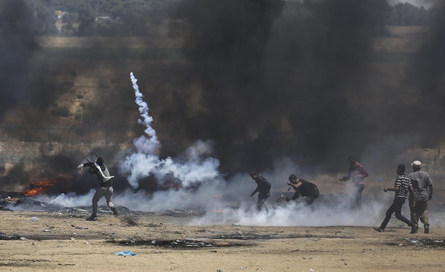 اصابات في صفوف الشبان الفلسطينيين في غزة 
