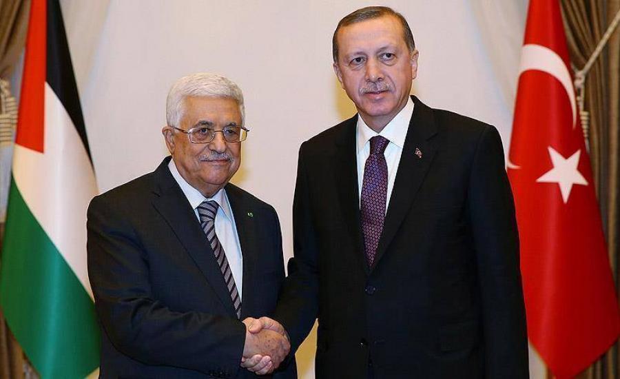 الرئيس محمود عباس يهنئ أردوغان بفوزه بالانتخابات الرئاسية