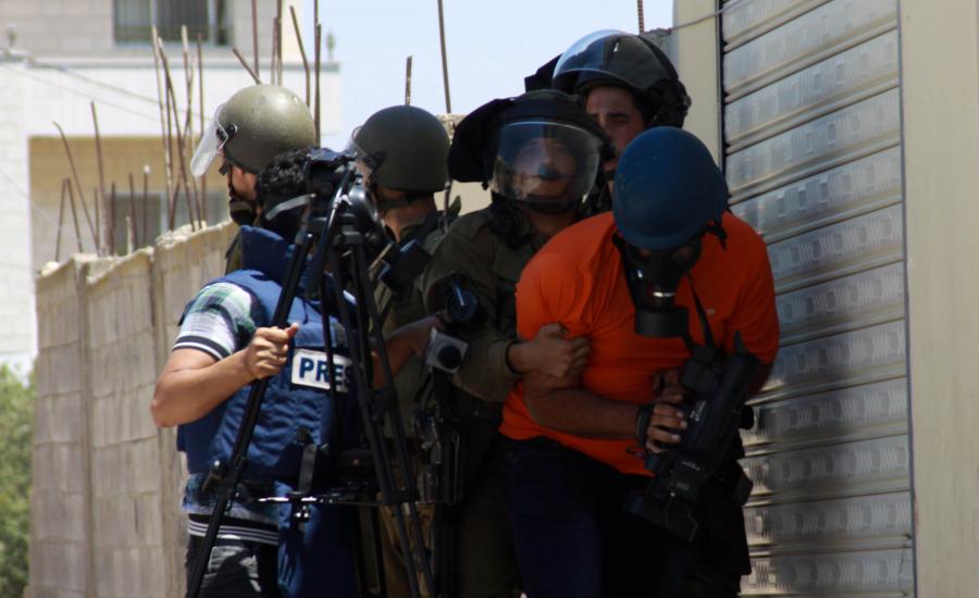 الانتهاكات الاسرائيلية بحق الصحفيين الفلسطينيين 