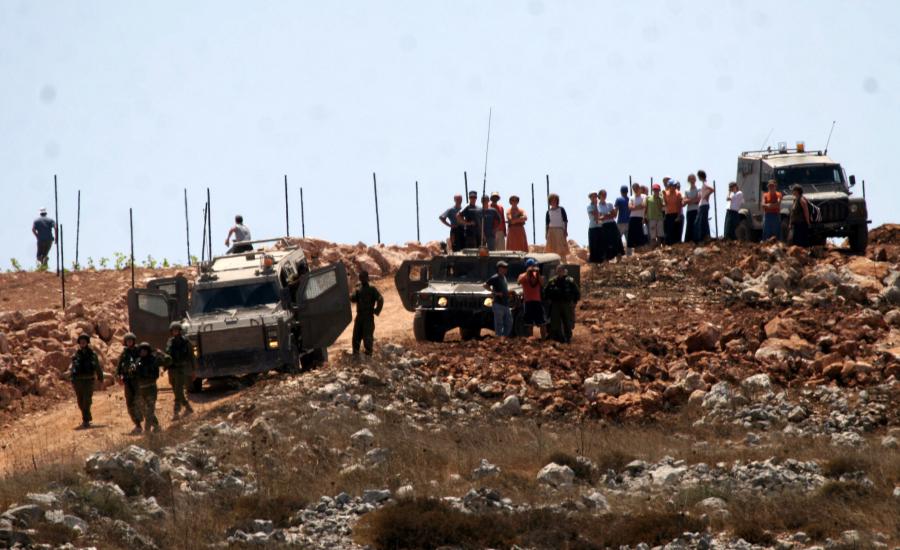 الاستيلاء على اراضي الفلسطينيين في نابلس والاغوار 