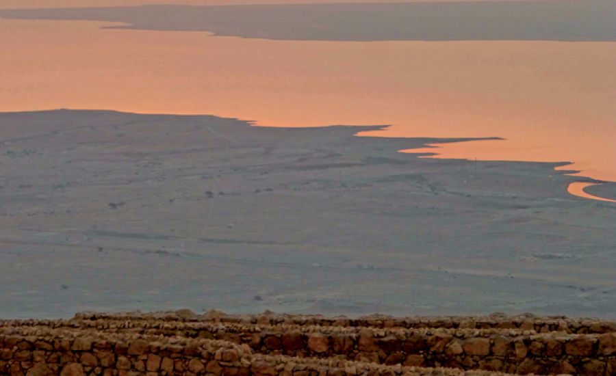 هزات ارضية تضرب البحر الميت 