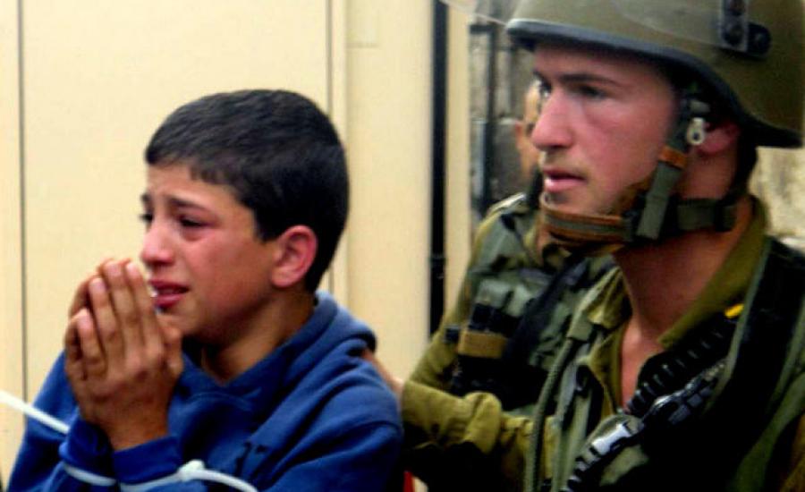 تعذيب اطفال فلسطينيين من قبل جيش الاحتلال 