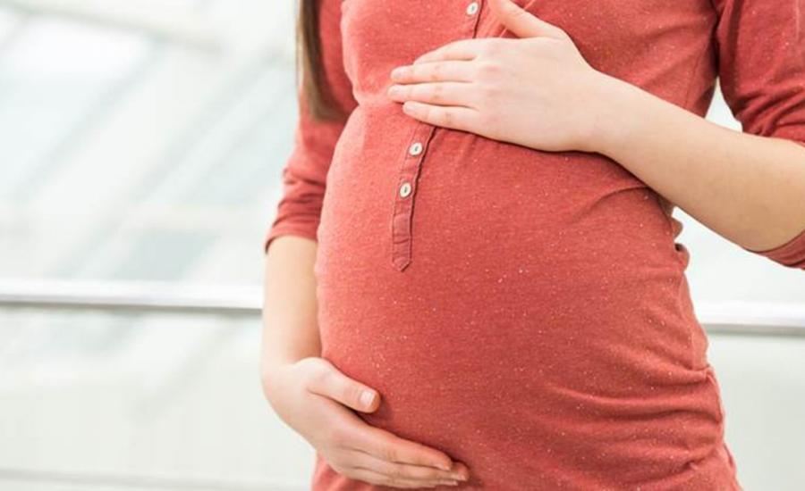 انتقال فيروس كورونا من الام الى الجنين  