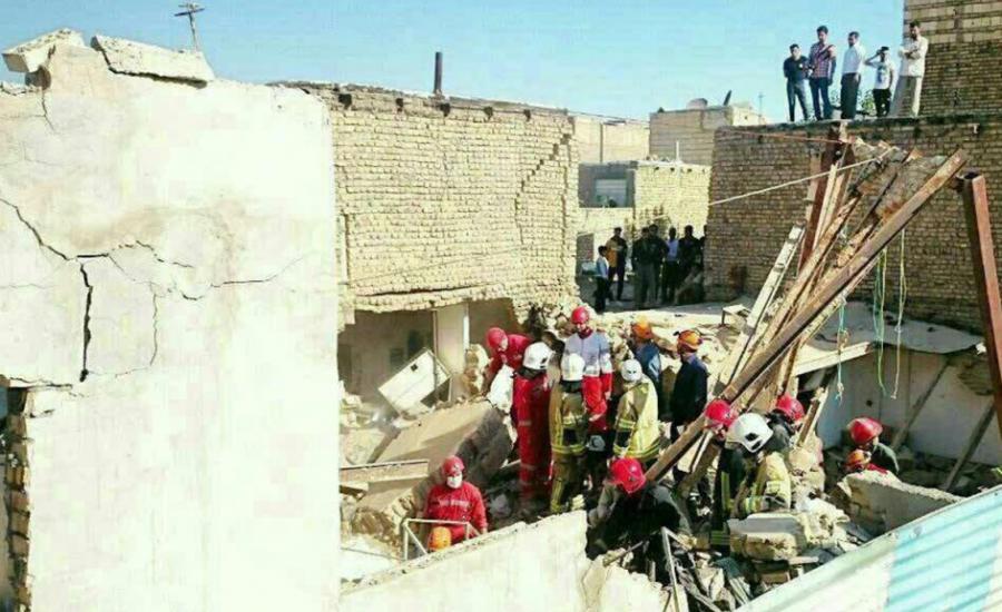 مصرع 10 اشخاص في انهيار مباني شرق ايران 