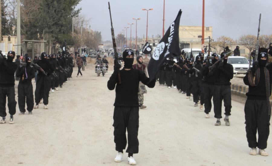 طوشة بين عناصر داعش تخلف قطع رؤوس 15 شخصاً