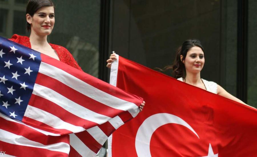 تعليق التأشيرات الأميركية للأتراك