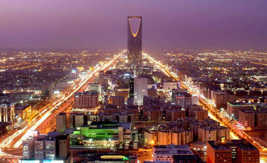 السلطات السعودية توقف عشرات الأمراء ورجال الأعمال والوزراء السابقين