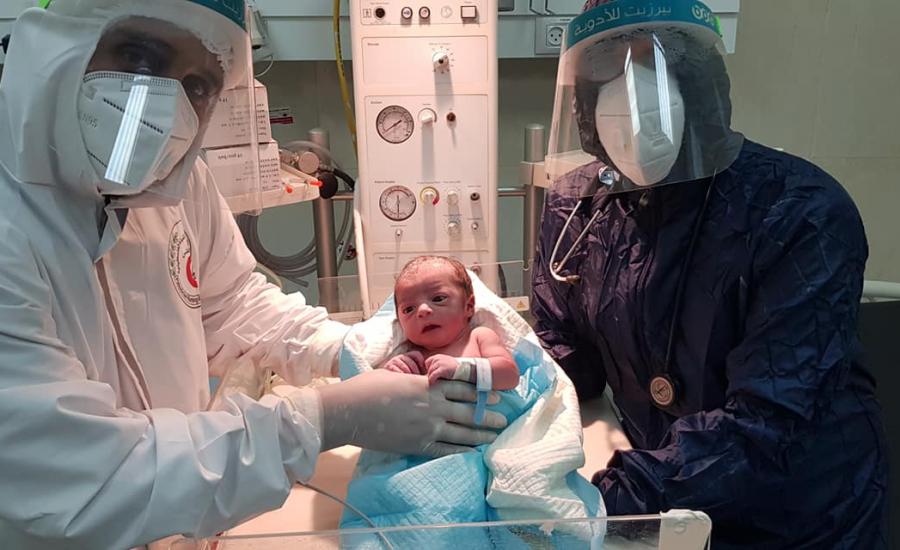 اول مولود في فلسطين لام مصابة بفيروس كورونا 