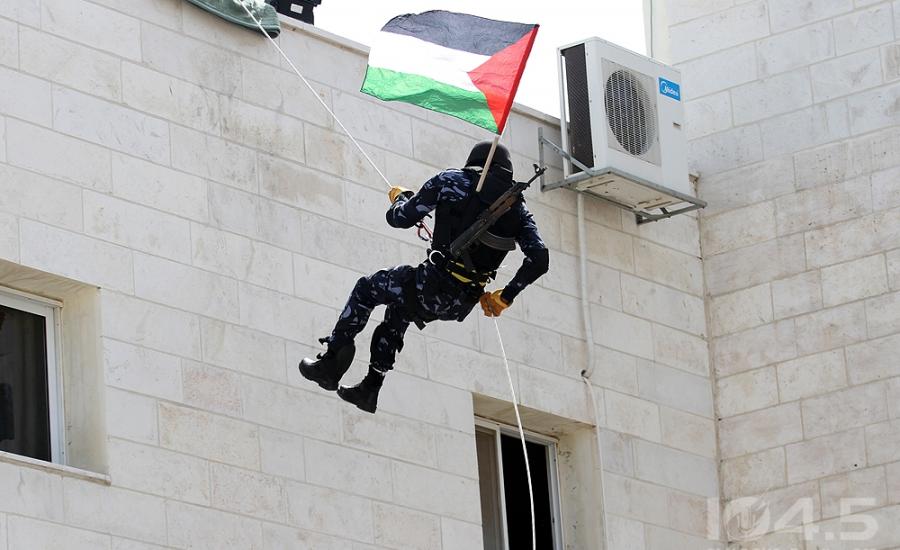 تجنيد الشرطة الفلسطينية 