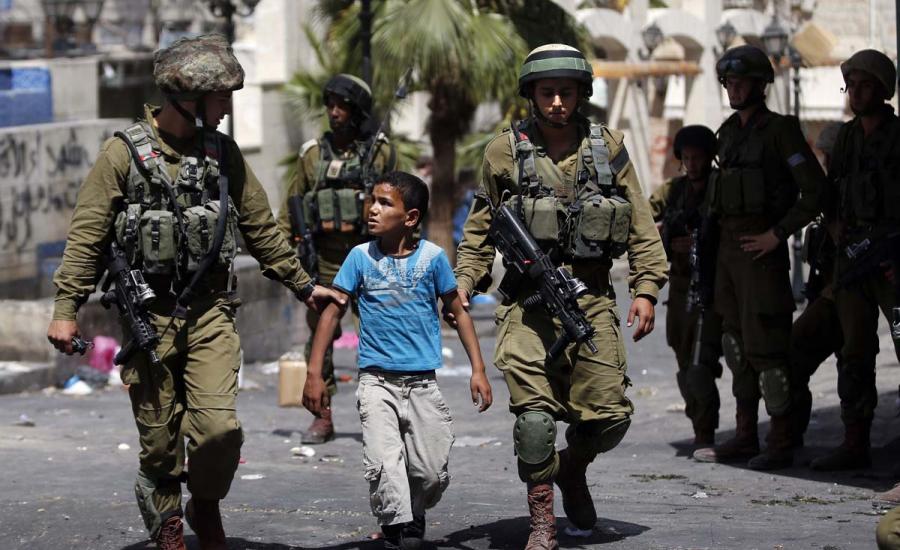 اعتقال طفل فلسطيني من مخيم الجلزون 