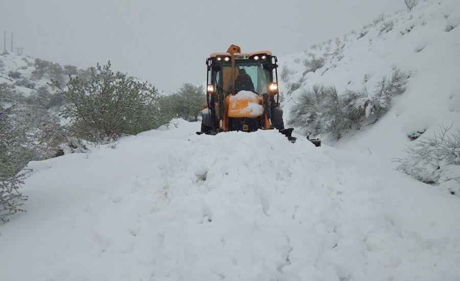 الجيش يتدخل لإنقاذ العالقين في الثلوج بالجزائر