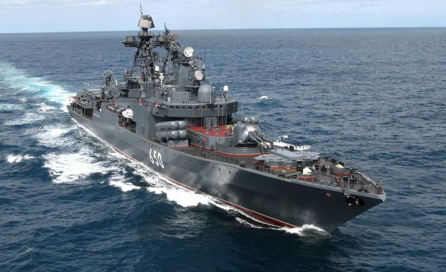 قوات البحرية البريطانية تتأهب لمرور سفينة عسكرية روسية قادمة من سوريا