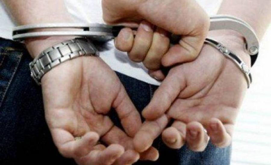 القبض على تاجر مخدرات في يطا 