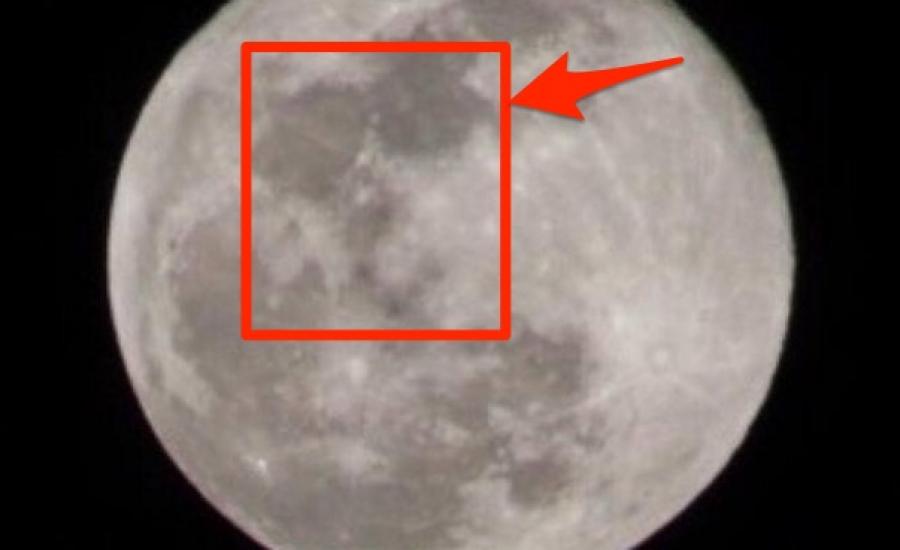 ظهور وجه الانسان على سطح القمر 