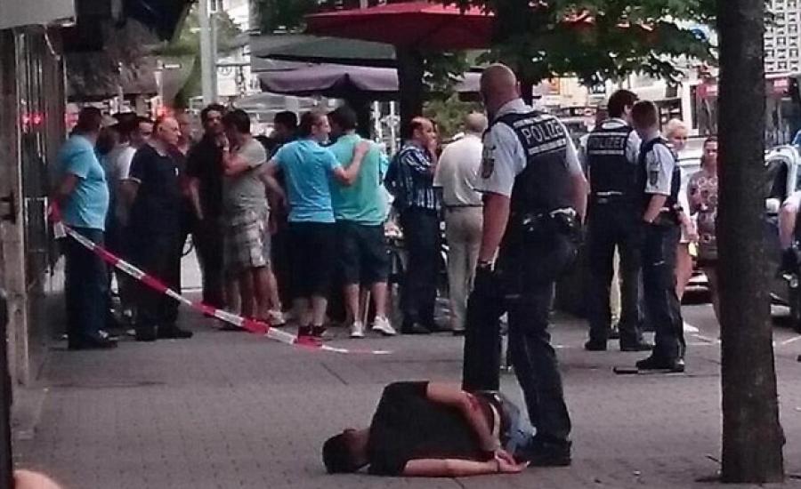 مقتل إمرأة وإصابة 7 آخرين بعد طعنهم في مركز للتسوق ببولندا