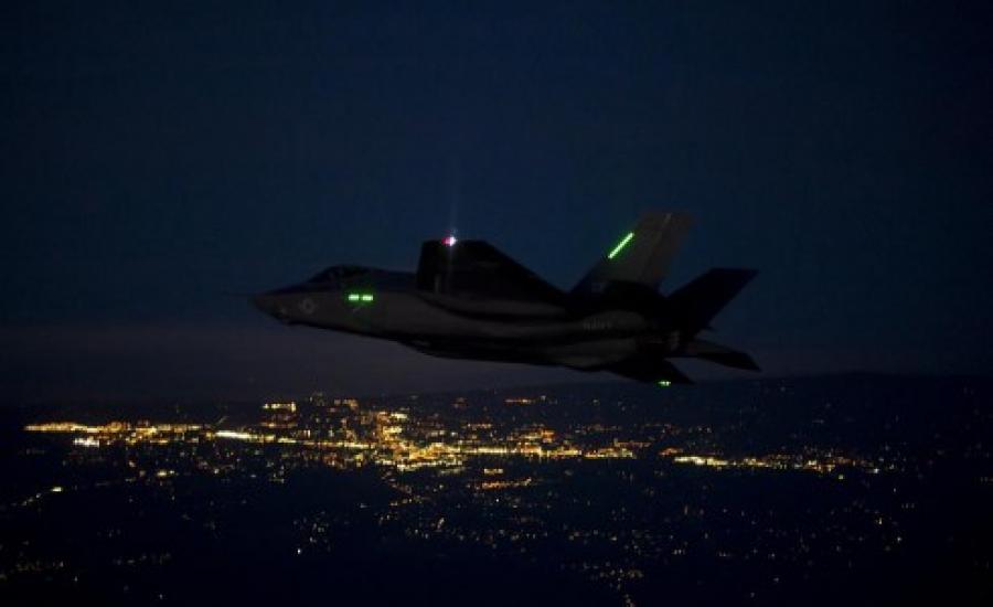 F-35B_night-490x326