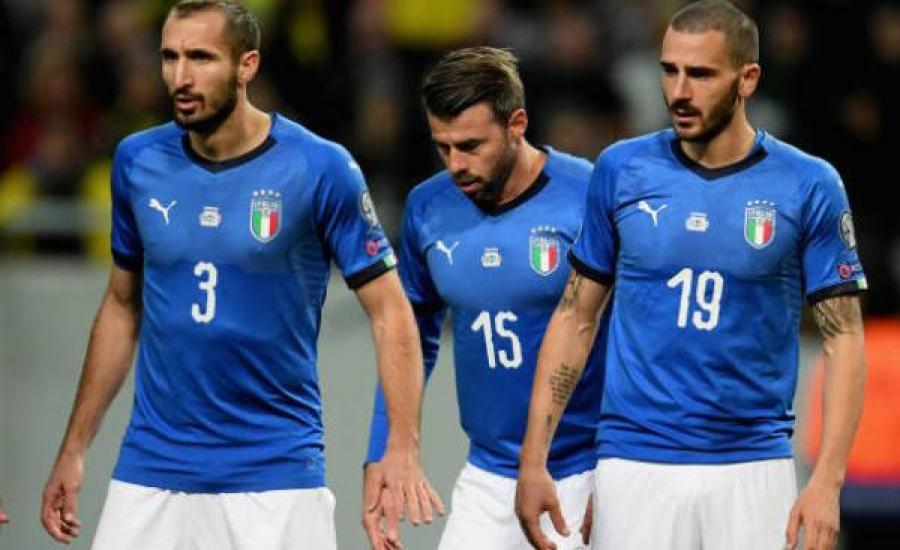 اعتزال ثلاثة لاعبين من المنتخب الايطالي 
