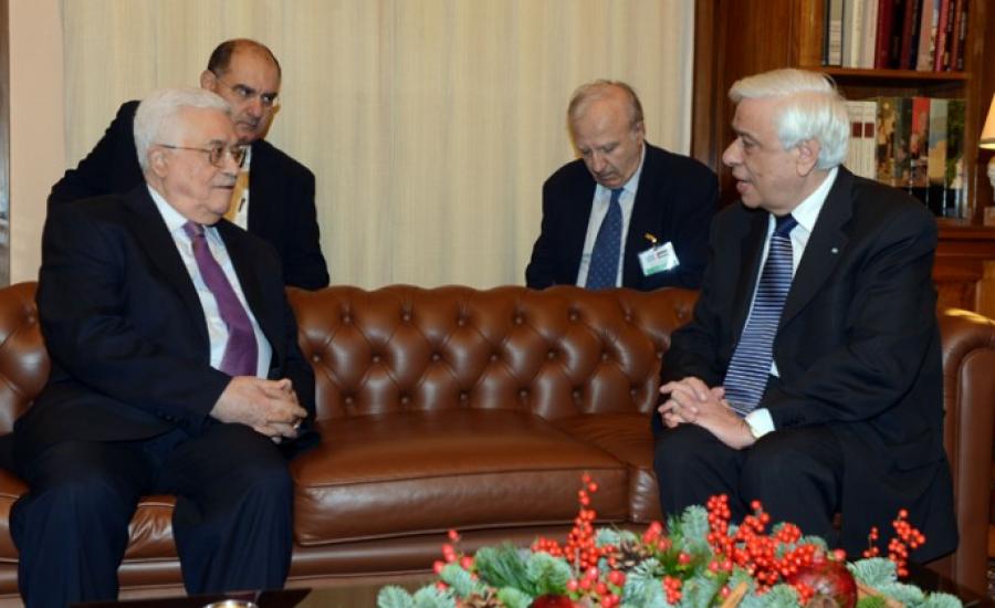 الرئيس-محمود-عباس،أثناء-لقاء-الرئيس-اليوناني-بروكوبيس-بافلوبولوس.-685x457