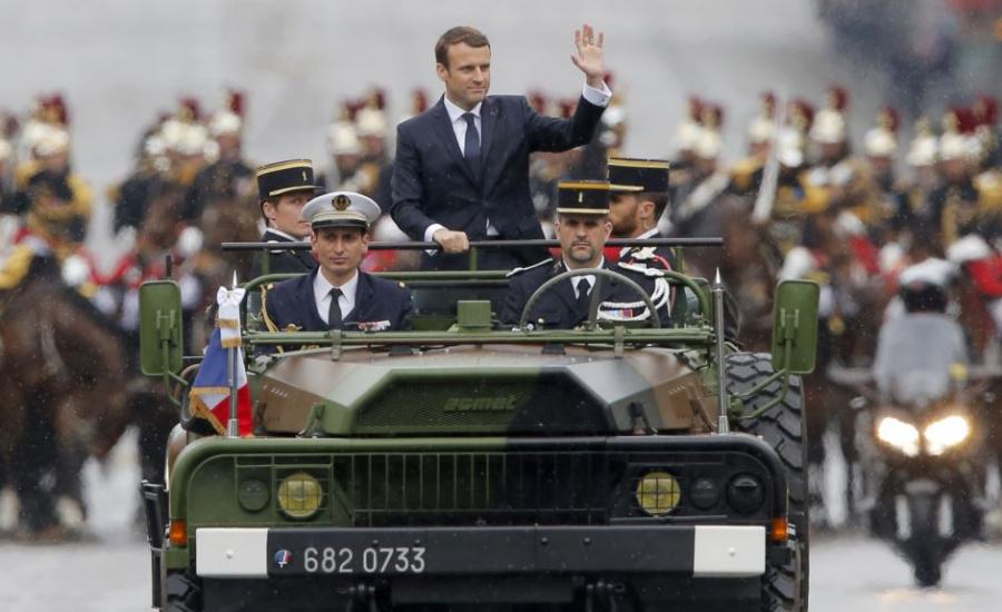 الرئيس الفرنسي يهدد النظام السوري 