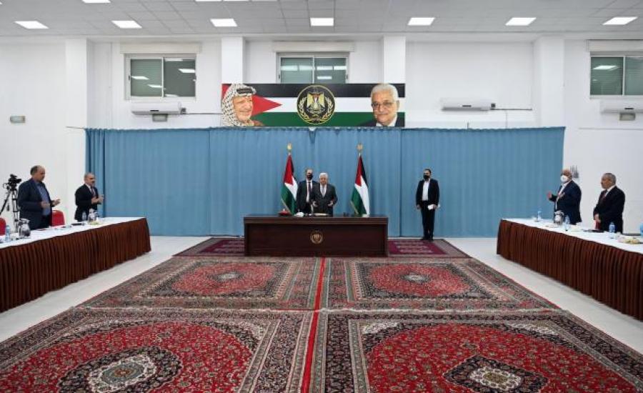 اللجنة
