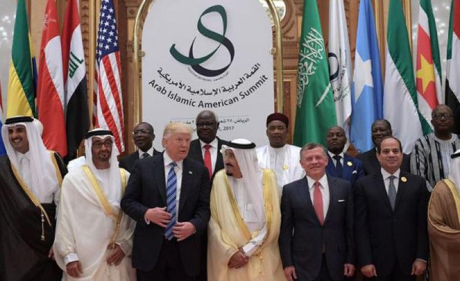 raja-arab-saudi-salman-bin-abdulaziz-berfoto-bersama-presiden-as-donald-trump_20170607_111556